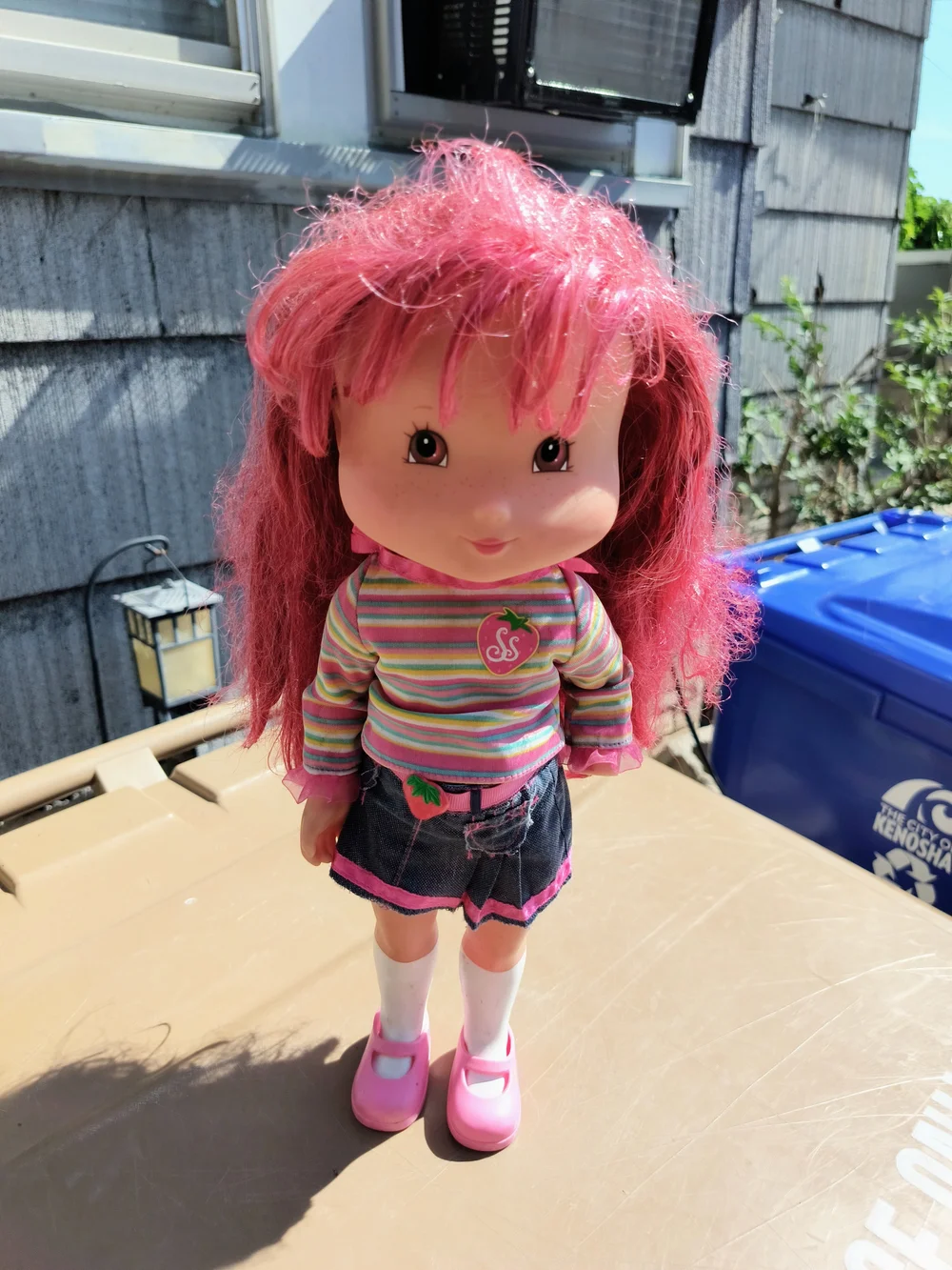 Strawberry Shortcake Doll Measure 15 Tall Dated 2006